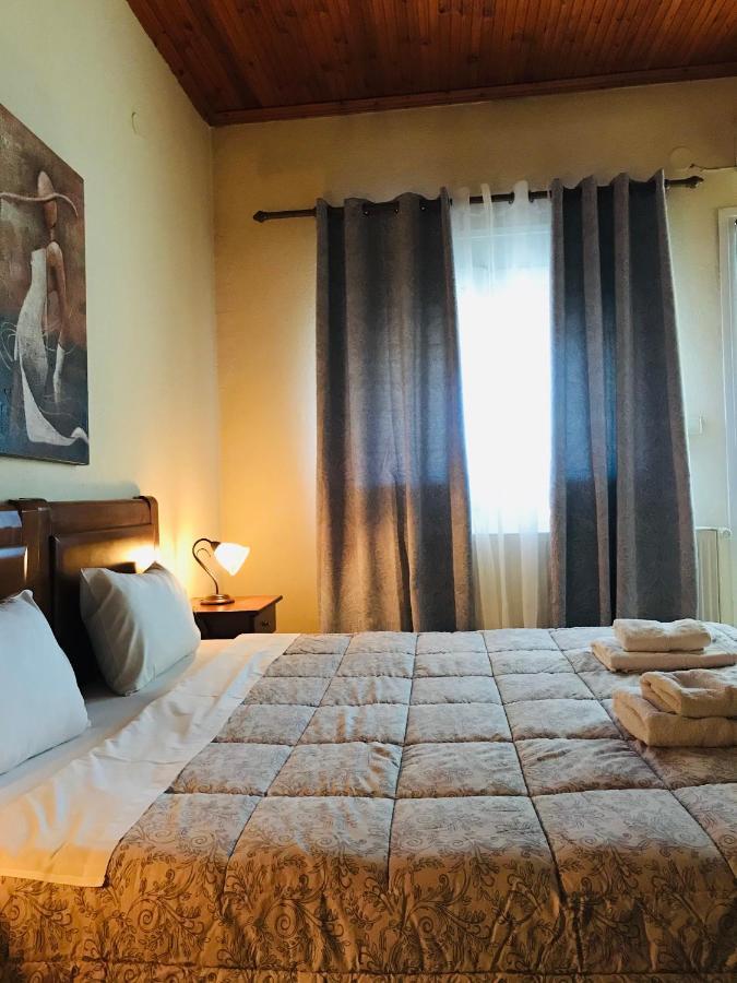 Guesthouse Adonis Káto Loutrákion Buitenkant foto