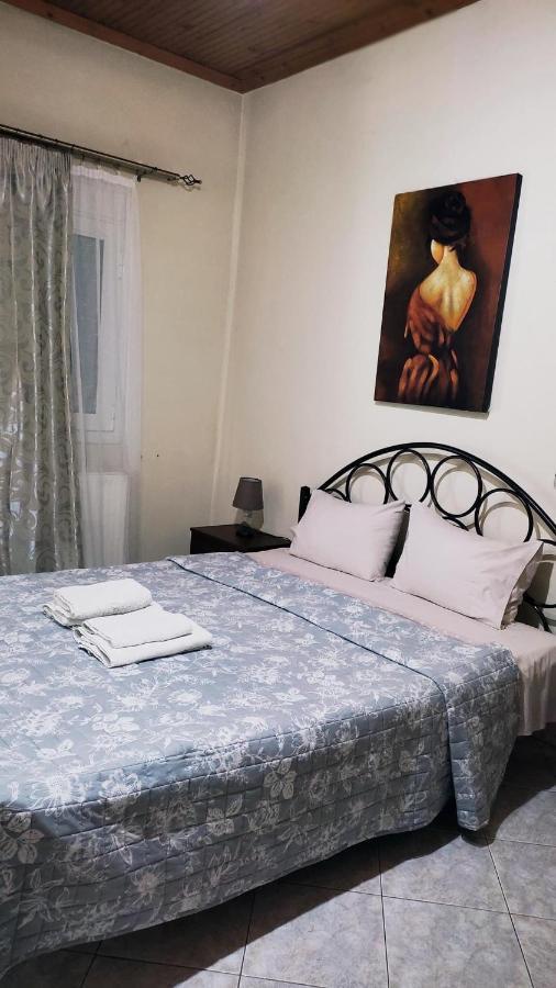 Guesthouse Adonis Káto Loutrákion Buitenkant foto
