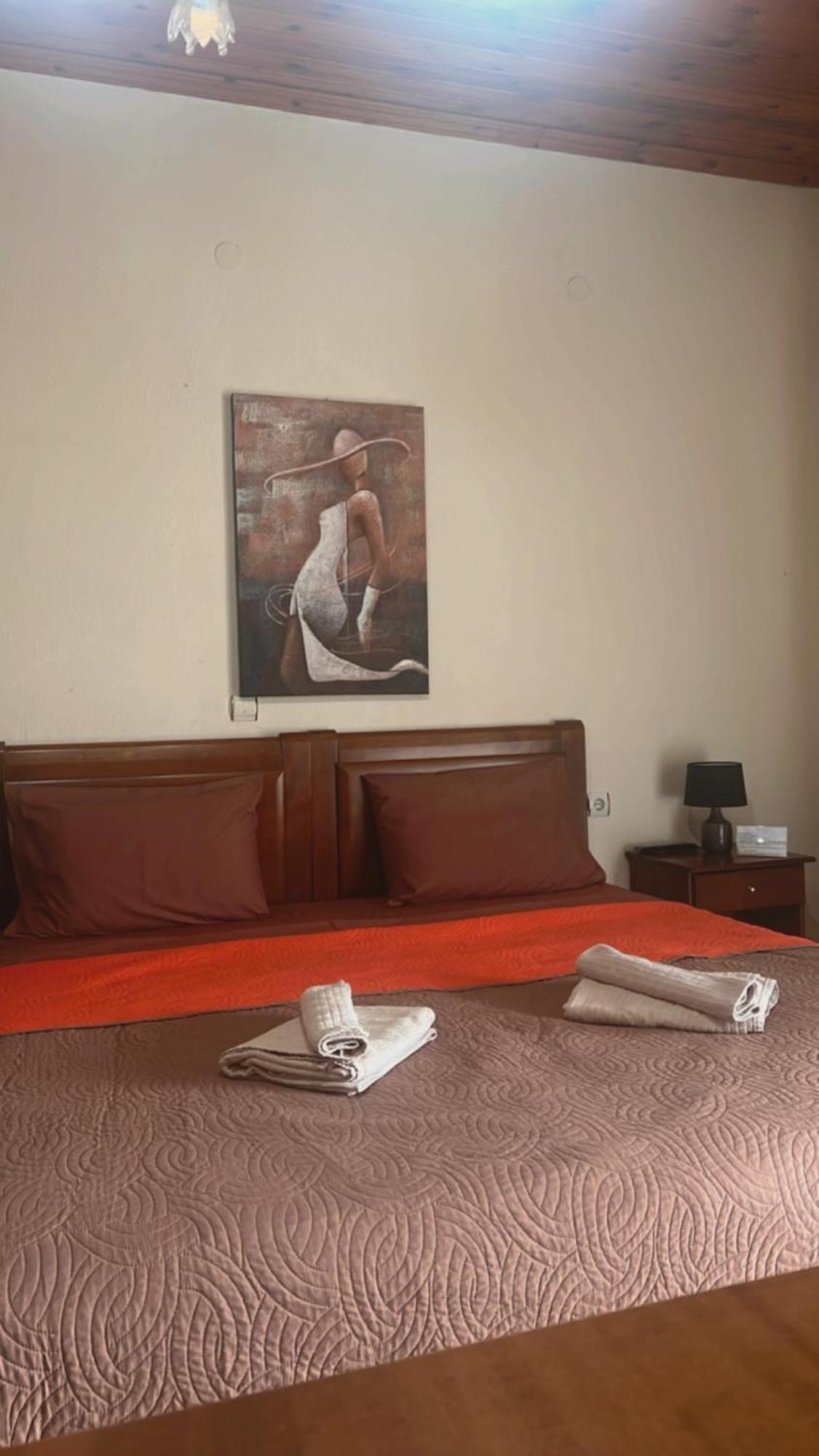 Guesthouse Adonis Káto Loutrákion Buitenkant foto