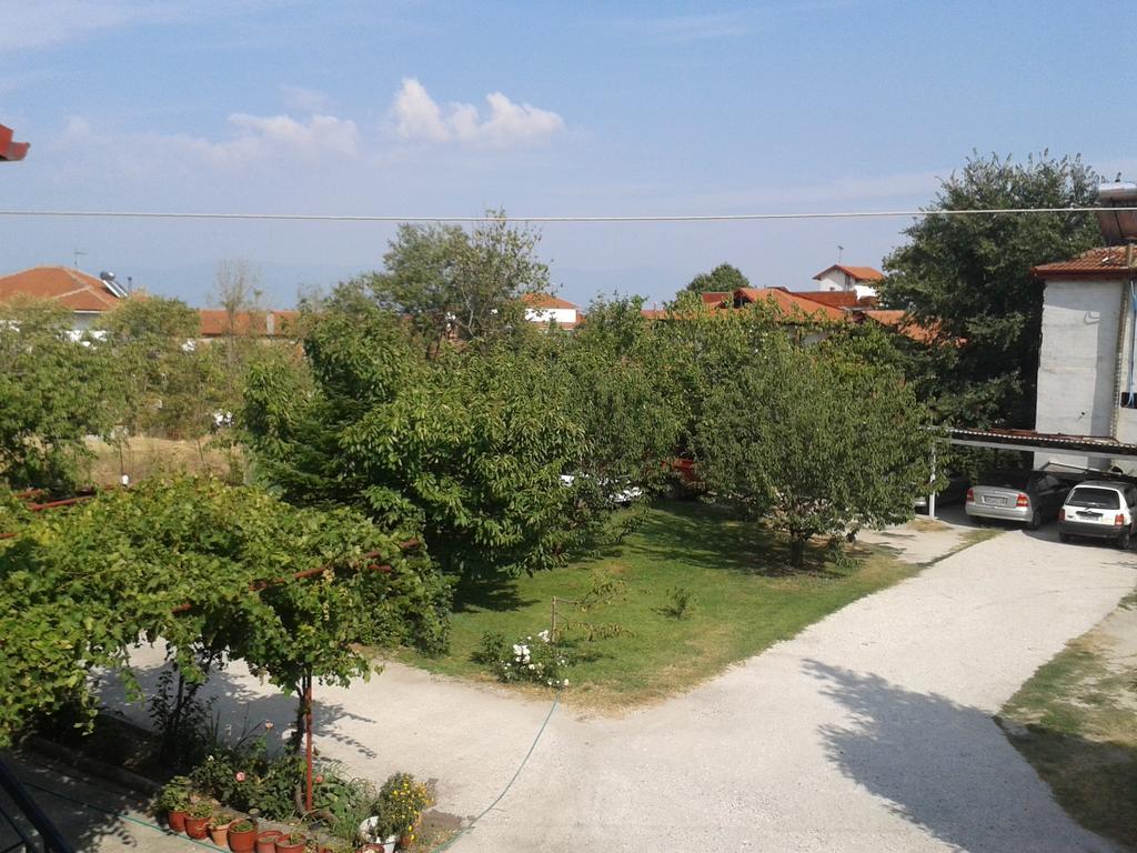Guesthouse Adonis Káto Loutrákion Buitenkant foto