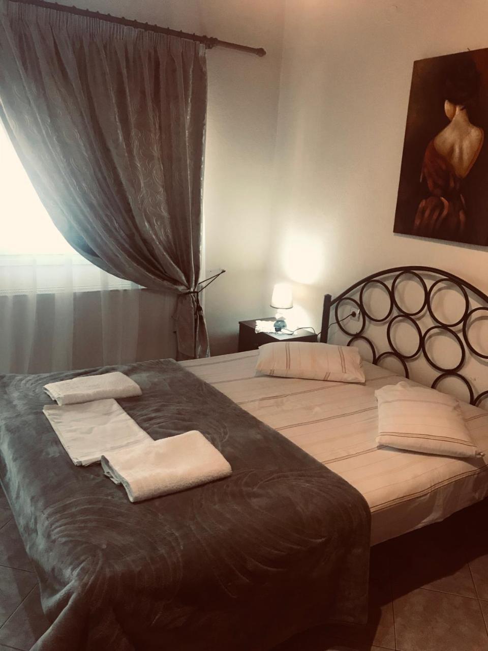 Guesthouse Adonis Káto Loutrákion Buitenkant foto